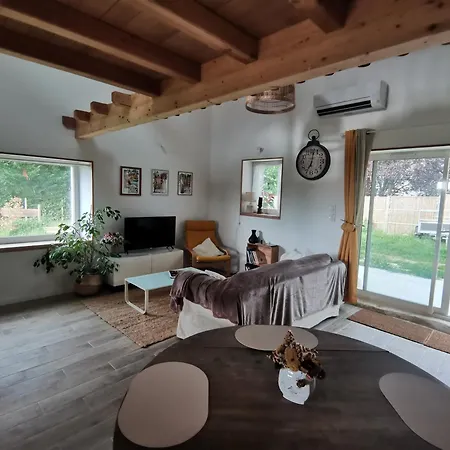 Au Bord Des Vignes Ferienhaus *